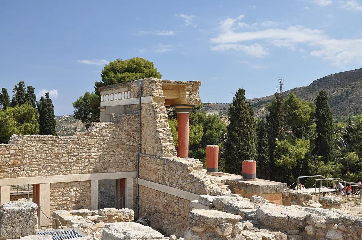 Map of ancient Greece: north entrance of the palace of Knossos in Crete