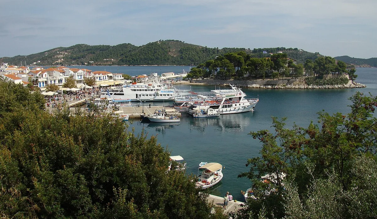 Greece map islands: town of Skiathos between beaches and forests