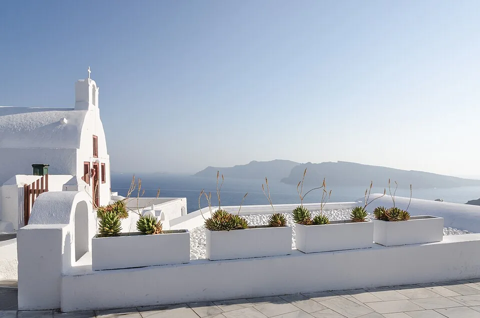 La Grèce carte Europe : église blanche d’Oia à Santorin