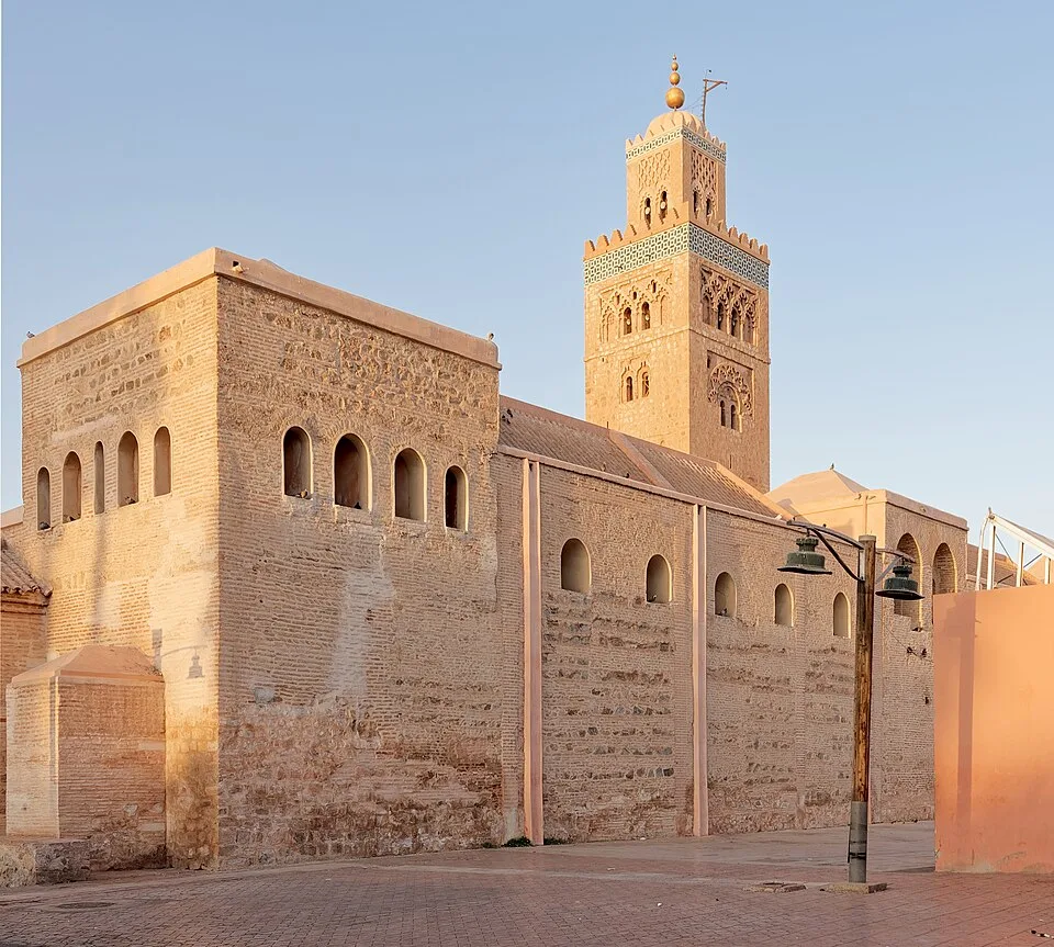 Plan Maroc : mosquée Koutoubia au coucher du soleil à Marrakech